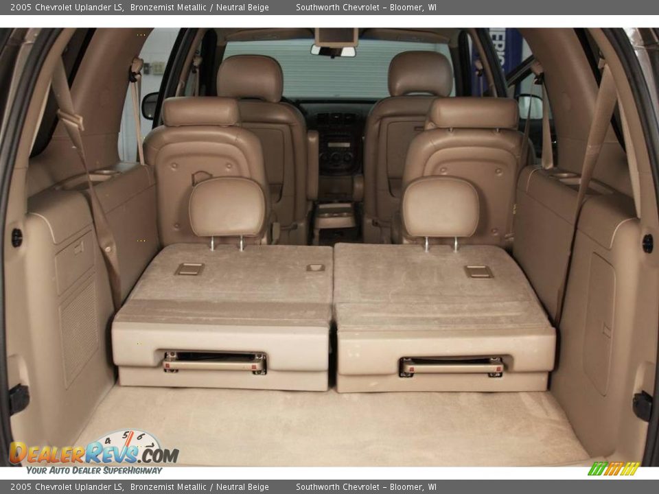 2005 Chevrolet Uplander LS Bronzemist Metallic / Neutral Beige Photo #9