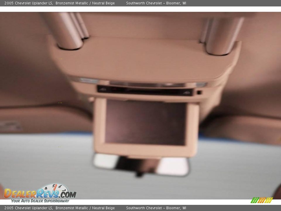 2005 Chevrolet Uplander LS Bronzemist Metallic / Neutral Beige Photo #10