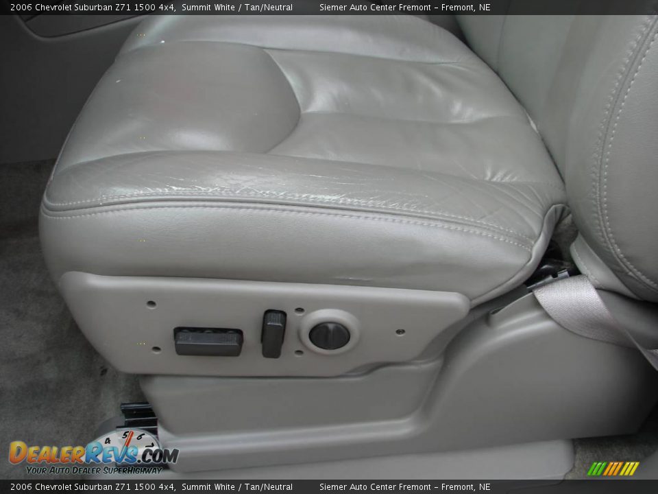2006 Chevrolet Suburban Z71 1500 4x4 Summit White / Tan/Neutral Photo #8