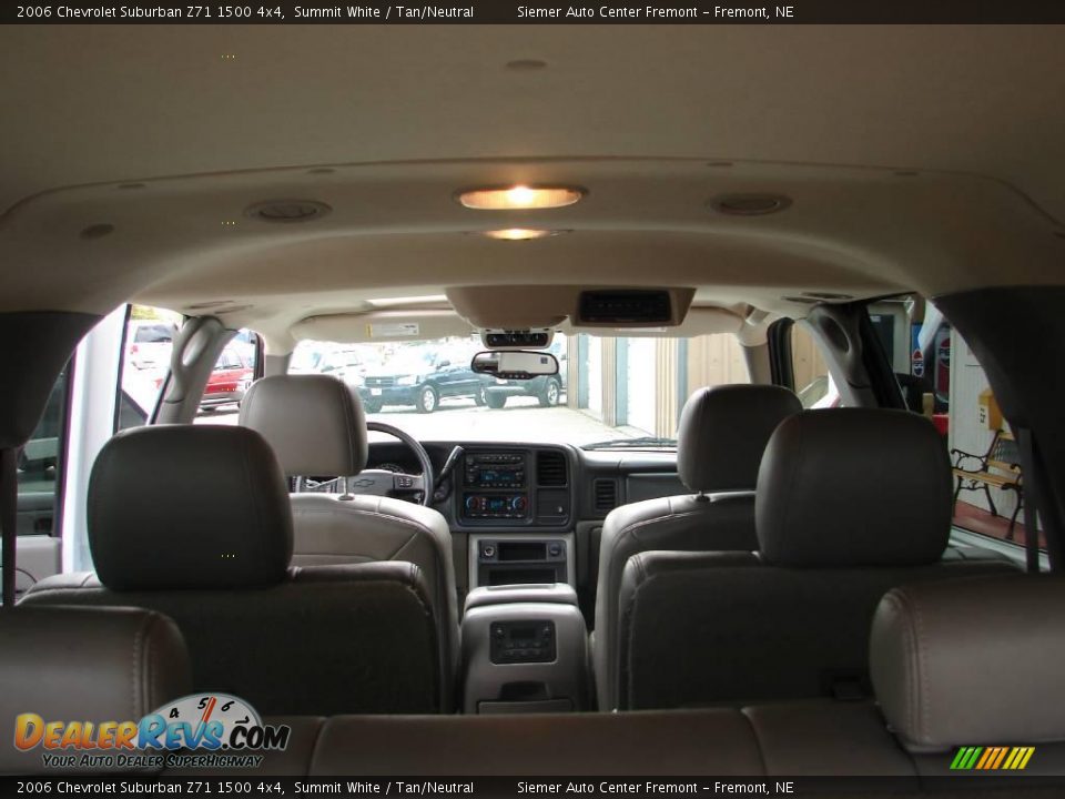 2006 Chevrolet Suburban Z71 1500 4x4 Summit White / Tan/Neutral Photo #9