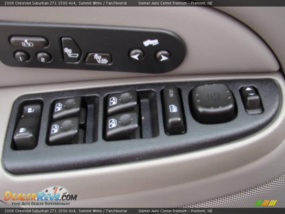 2006 Chevrolet Suburban Z71 1500 4x4 Summit White / Tan/Neutral Photo #18