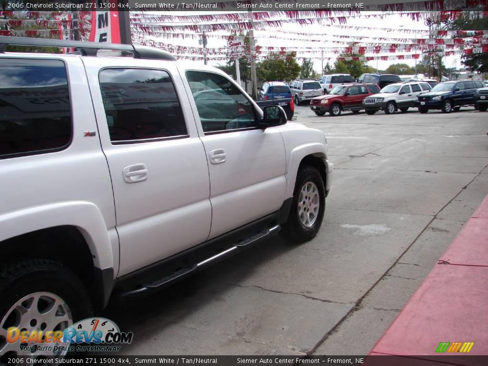 2006 Chevrolet Suburban Z71 1500 4x4 Summit White / Tan/Neutral Photo #24