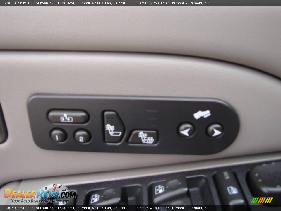 2006 Chevrolet Suburban Z71 1500 4x4 Summit White / Tan/Neutral Photo #28