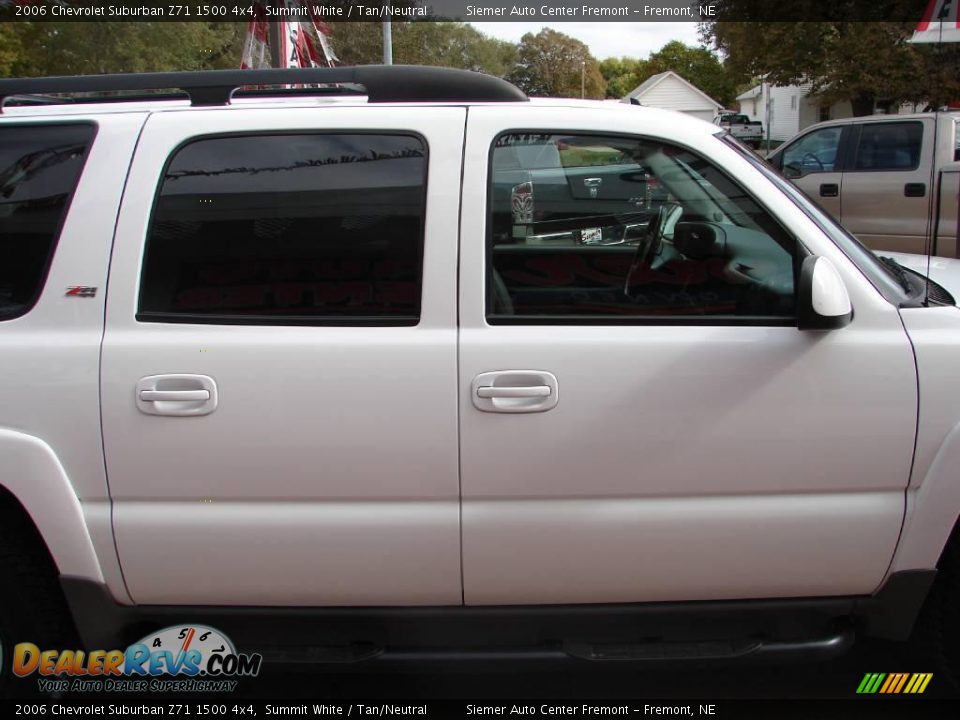2006 Chevrolet Suburban Z71 1500 4x4 Summit White / Tan/Neutral Photo #34