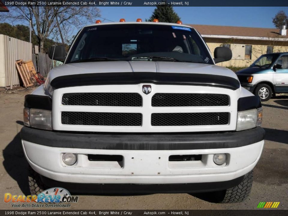 1998 Dodge Ram 2500 Laramie Extended Cab 4x4 Bright White / Gray Photo #1