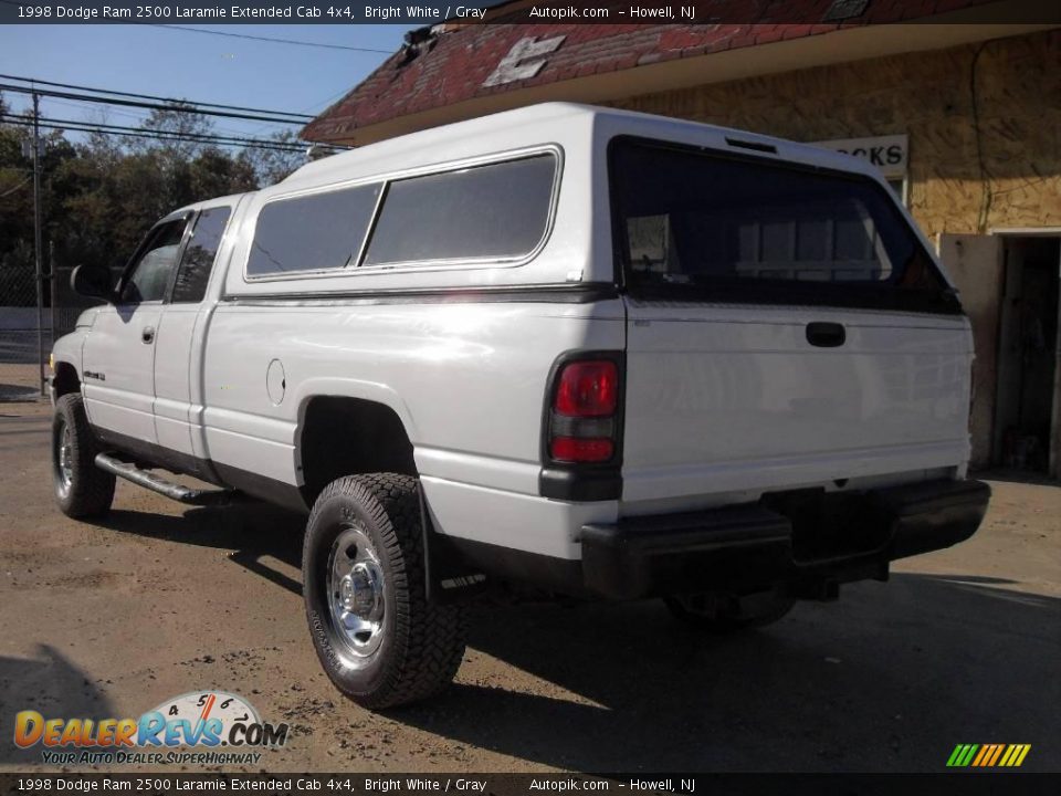 1998 Dodge Ram 2500 Laramie Extended Cab 4x4 Bright White / Gray Photo #7