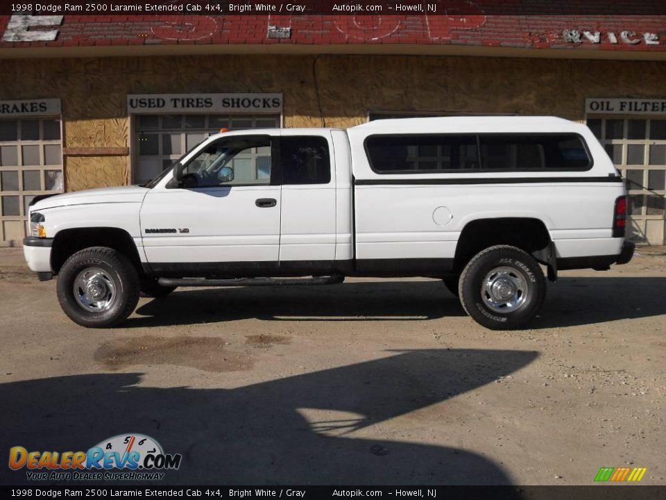 1998 Dodge Ram 2500 Laramie Extended Cab 4x4 Bright White / Gray Photo #8