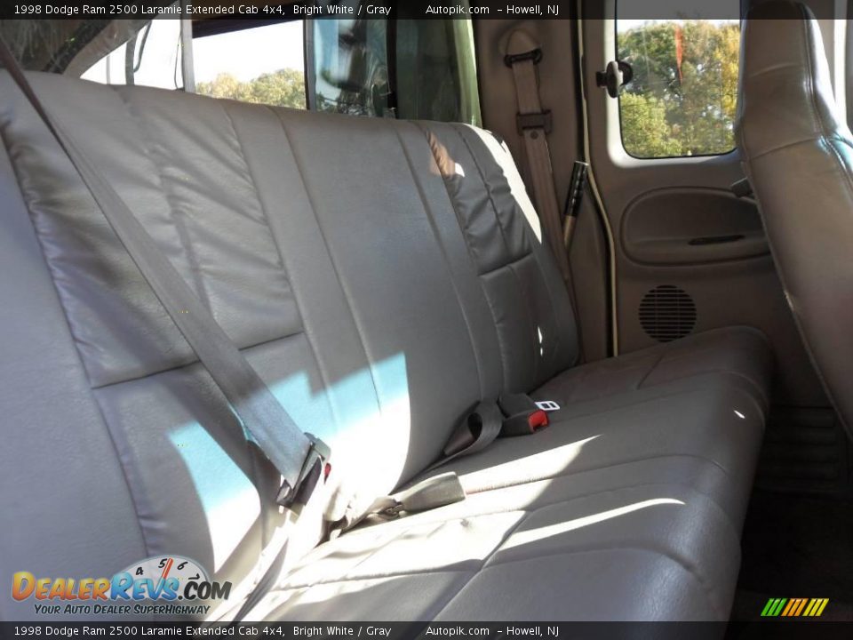 1998 Dodge Ram 2500 Laramie Extended Cab 4x4 Bright White / Gray Photo #12