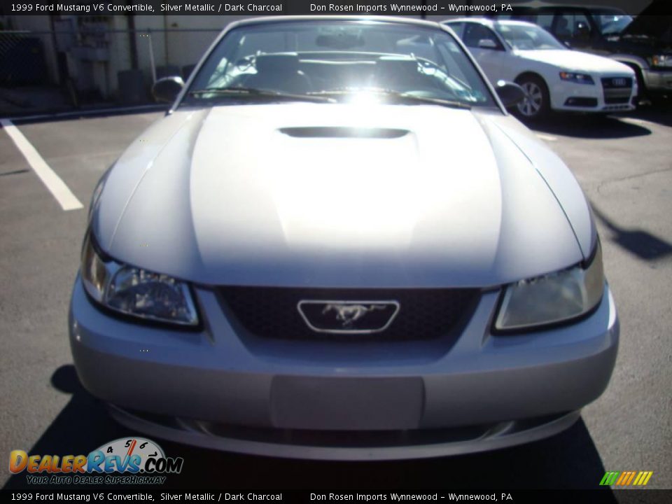 1999 Ford Mustang V6 Convertible Silver Metallic / Dark Charcoal Photo #3