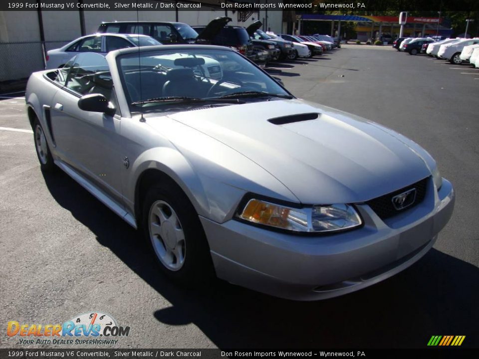 1999 Ford Mustang V6 Convertible Silver Metallic / Dark Charcoal Photo #4