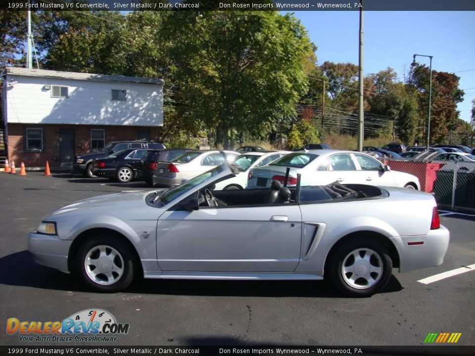 1999 Ford Mustang V6 Convertible Silver Metallic / Dark Charcoal Photo #10