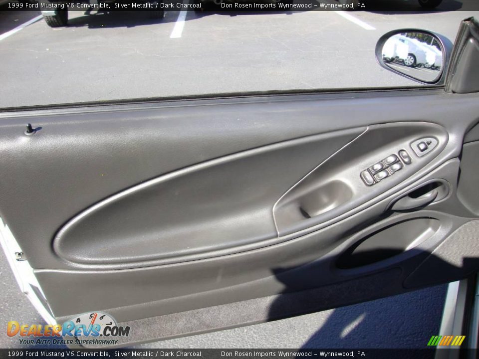 1999 Ford Mustang V6 Convertible Silver Metallic / Dark Charcoal Photo #13