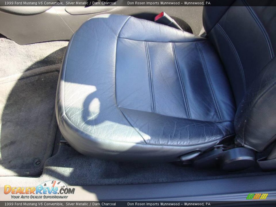 1999 Ford Mustang V6 Convertible Silver Metallic / Dark Charcoal Photo #15