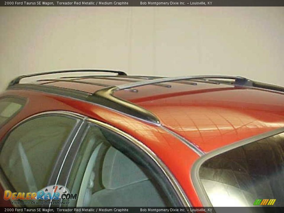 2000 Ford Taurus SE Wagon Toreador Red Metallic / Medium Graphite Photo #10