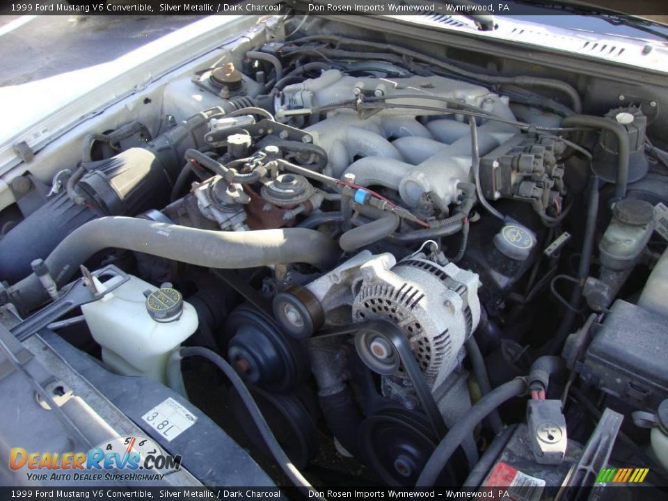 1999 Ford Mustang V6 Convertible Silver Metallic / Dark Charcoal Photo #27