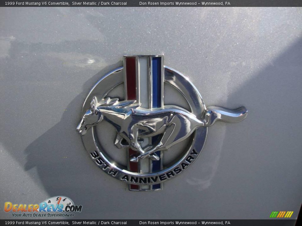 1999 Ford Mustang V6 Convertible Silver Metallic / Dark Charcoal Photo #30