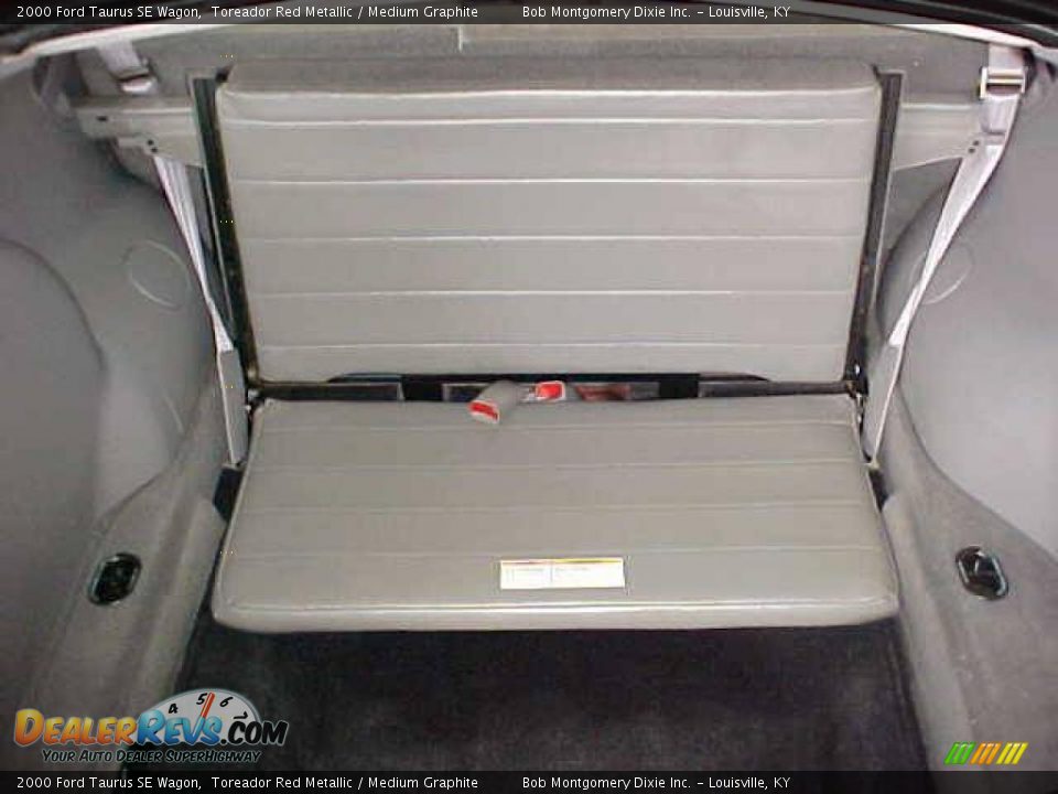 2000 Ford Taurus SE Wagon Toreador Red Metallic / Medium Graphite Photo #22