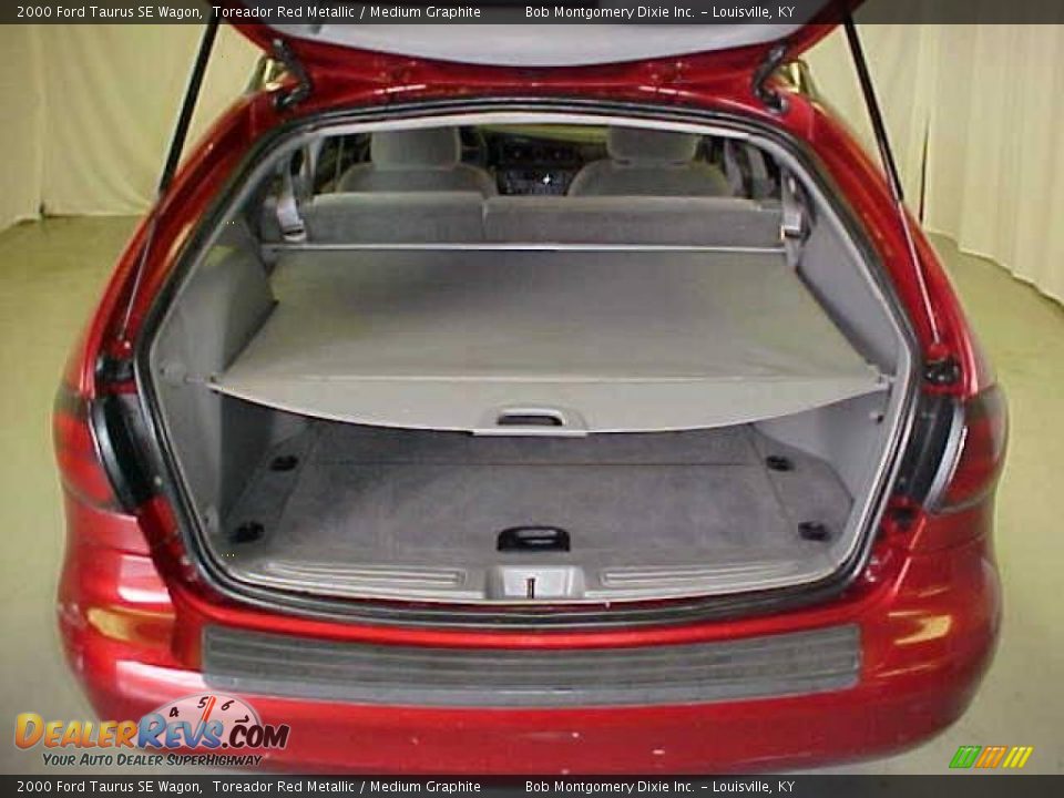 2000 Ford Taurus SE Wagon Toreador Red Metallic / Medium Graphite Photo #24
