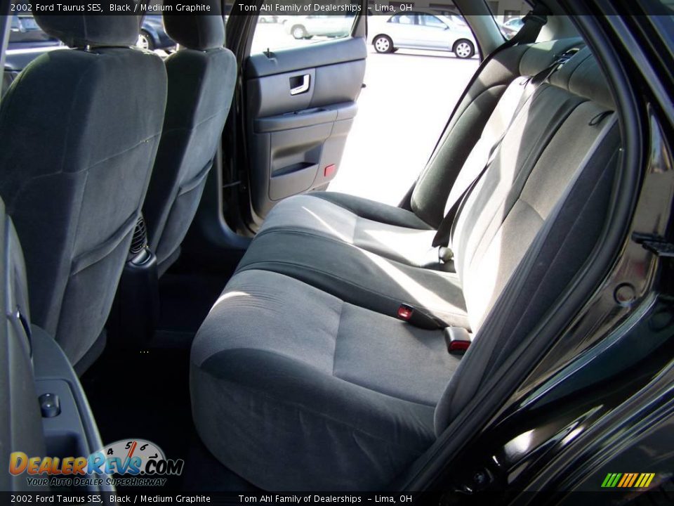 2002 Ford Taurus SES Black / Medium Graphite Photo #10