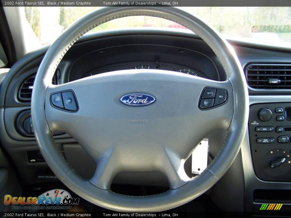 2002 Ford Taurus SES Black / Medium Graphite Photo #17