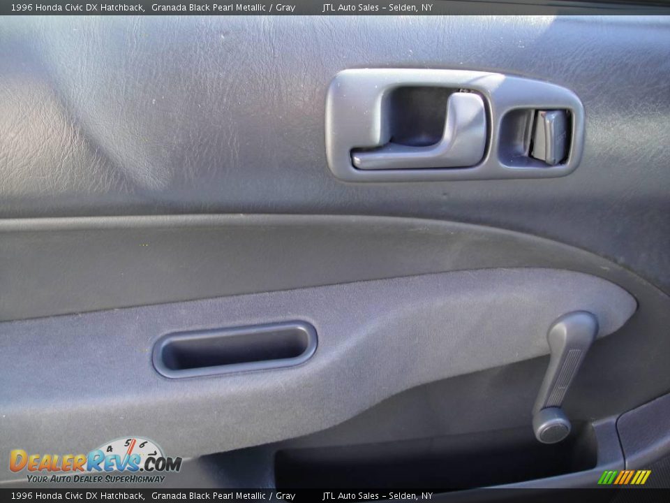 1996 Honda Civic DX Hatchback Granada Black Pearl Metallic / Gray Photo #10