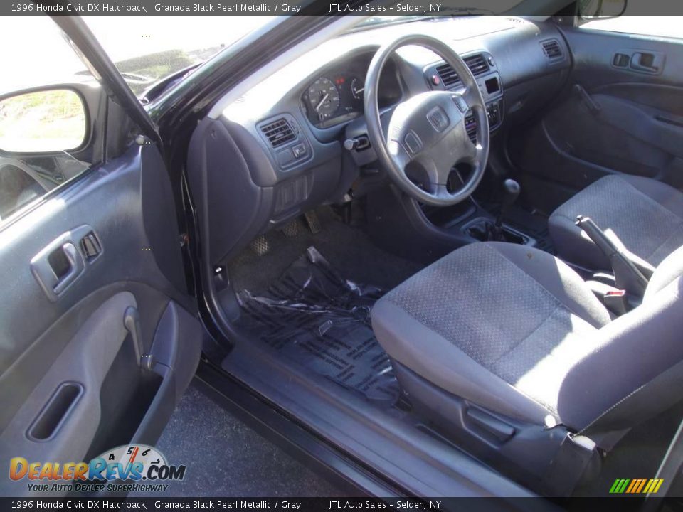 1996 Honda Civic DX Hatchback Granada Black Pearl Metallic / Gray Photo #12