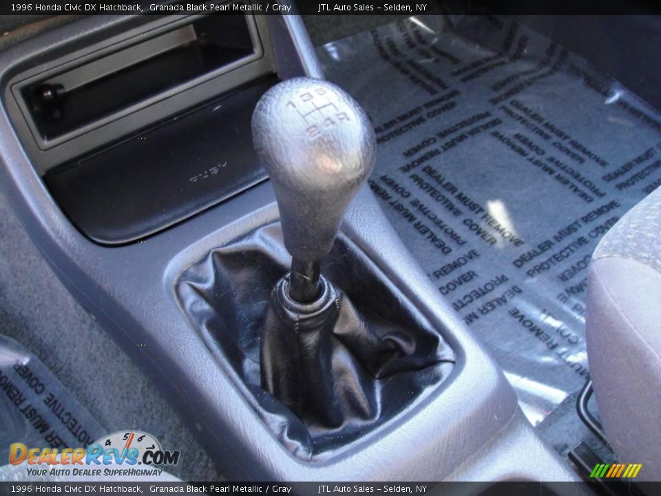 1996 Honda Civic DX Hatchback Granada Black Pearl Metallic / Gray Photo #16