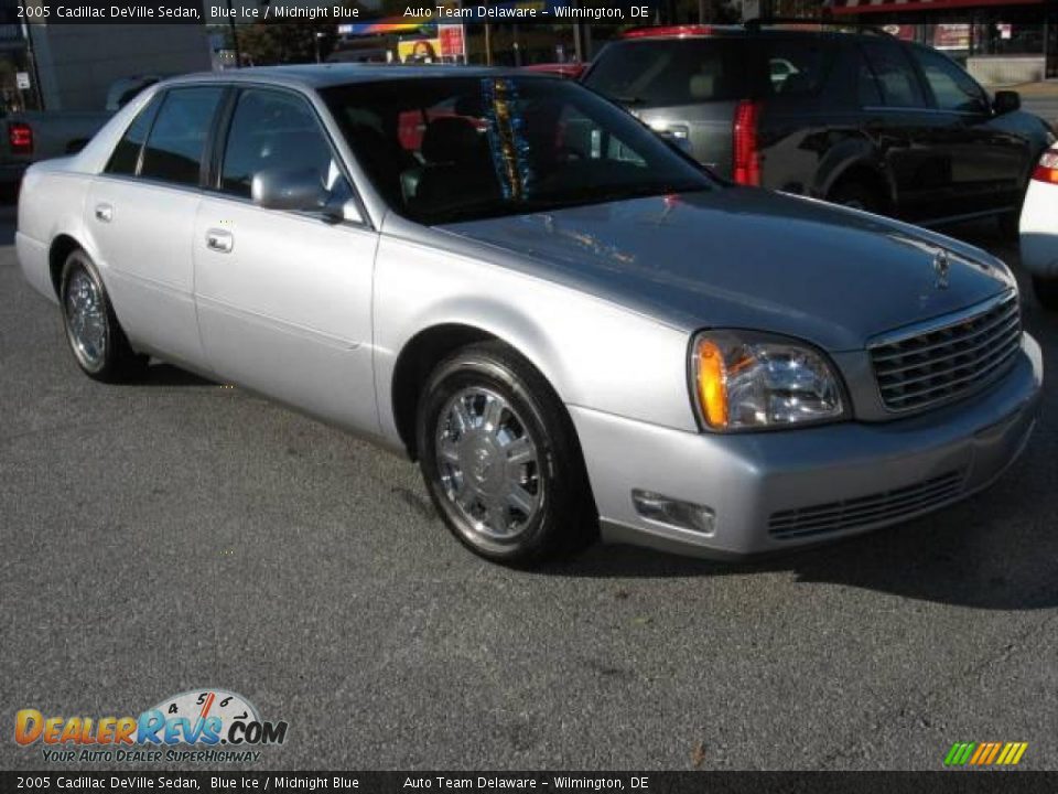 2005 Cadillac DeVille Sedan Blue Ice / Midnight Blue Photo #1