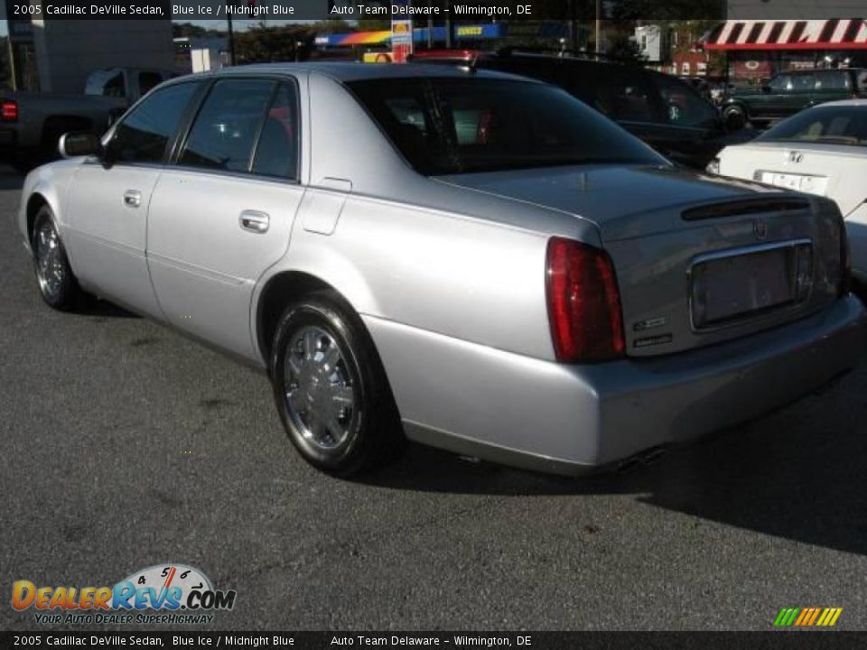 2005 Cadillac DeVille Sedan Blue Ice / Midnight Blue Photo #5