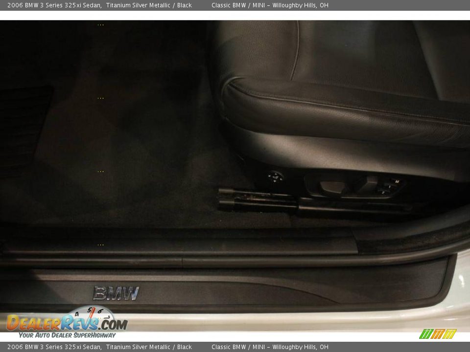 2006 BMW 3 Series 325xi Sedan Titanium Silver Metallic / Black Photo #10