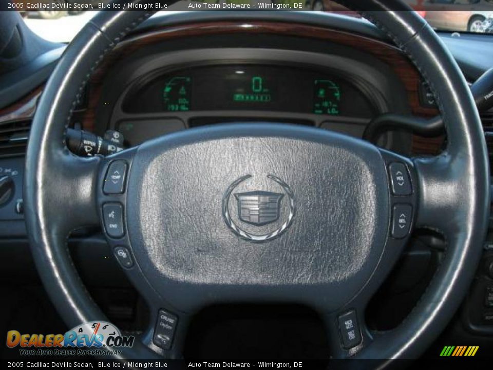 2005 Cadillac DeVille Sedan Blue Ice / Midnight Blue Photo #15