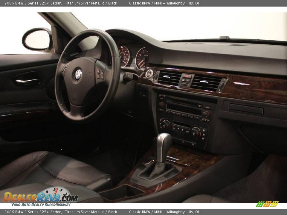 2006 BMW 3 Series 325xi Sedan Titanium Silver Metallic / Black Photo #18
