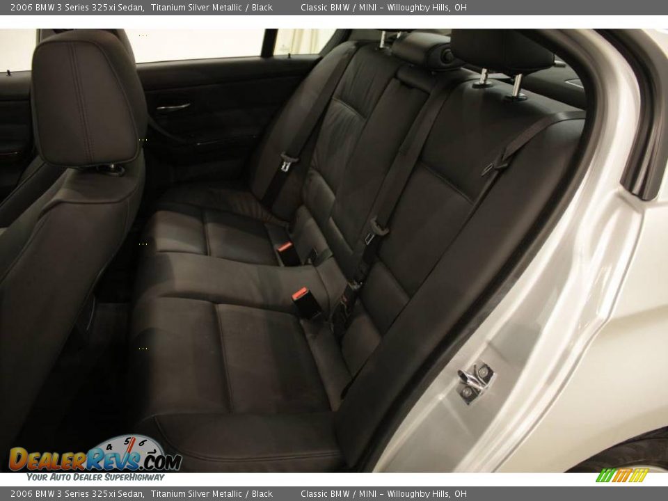 2006 BMW 3 Series 325xi Sedan Titanium Silver Metallic / Black Photo #21