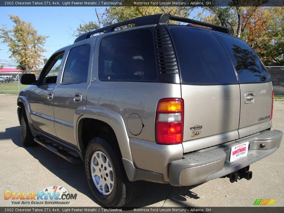 2002 Chevrolet Tahoe Z71 4x4 Light Pewter Metallic / Tan/Neutral Photo #3