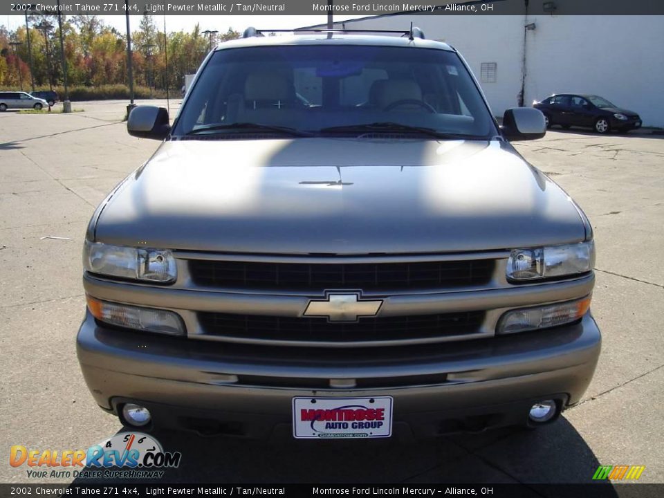 2002 Chevrolet Tahoe Z71 4x4 Light Pewter Metallic / Tan/Neutral Photo #8