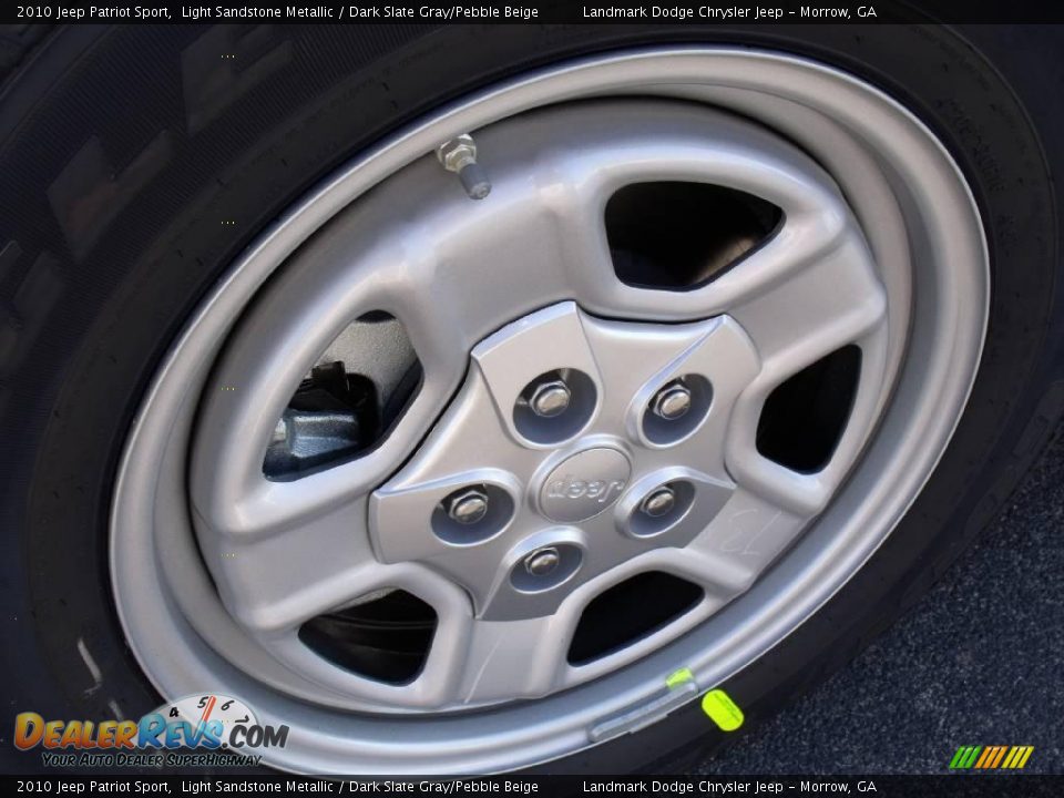 2010 Jeep Patriot Sport Light Sandstone Metallic / Dark Slate Gray/Pebble Beige Photo #5