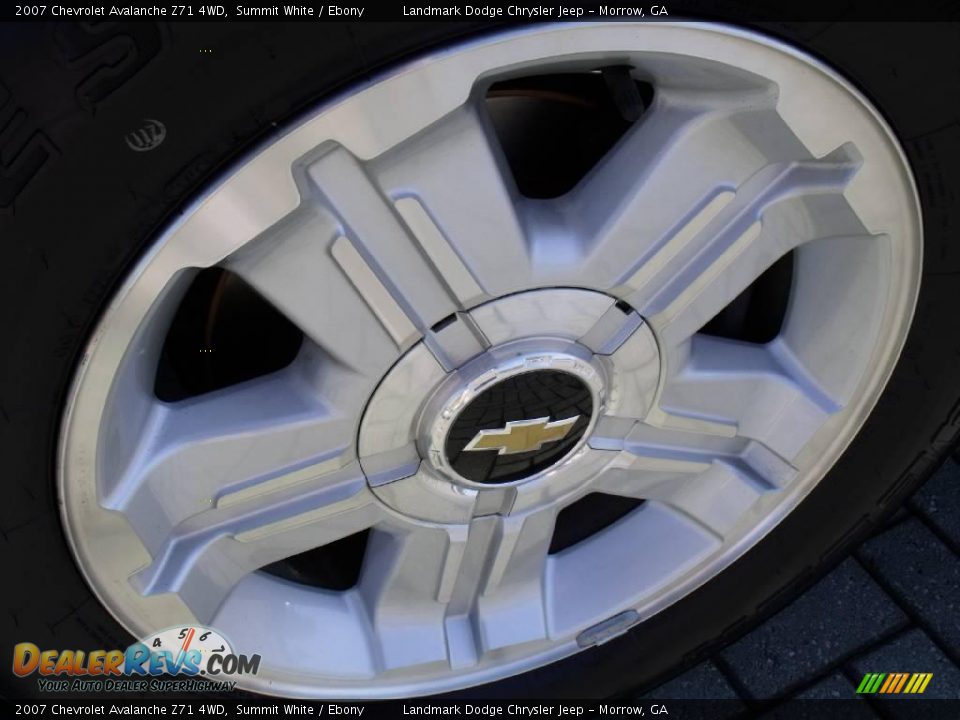 2007 Chevrolet Avalanche Z71 4WD Summit White / Ebony Photo #9
