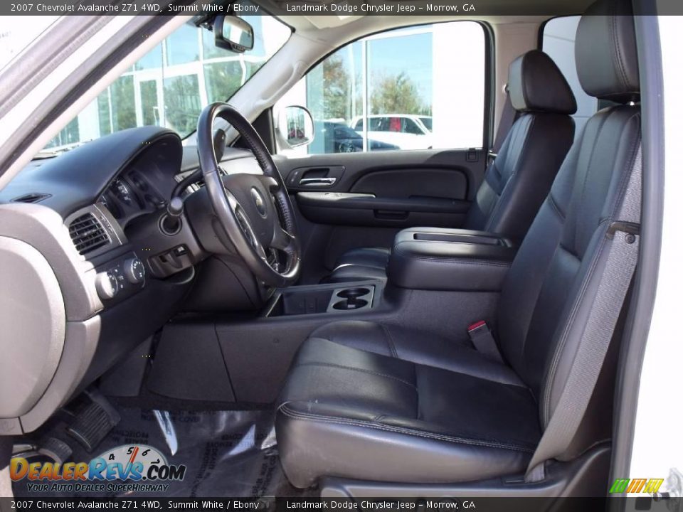 2007 Chevrolet Avalanche Z71 4WD Summit White / Ebony Photo #12