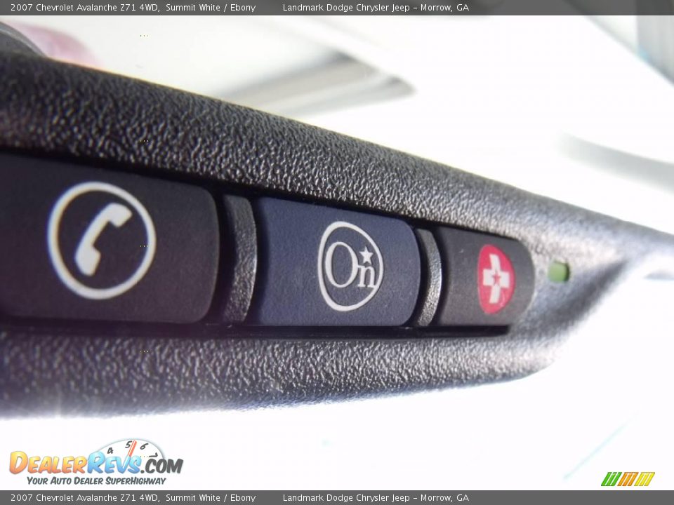 2007 Chevrolet Avalanche Z71 4WD Summit White / Ebony Photo #27