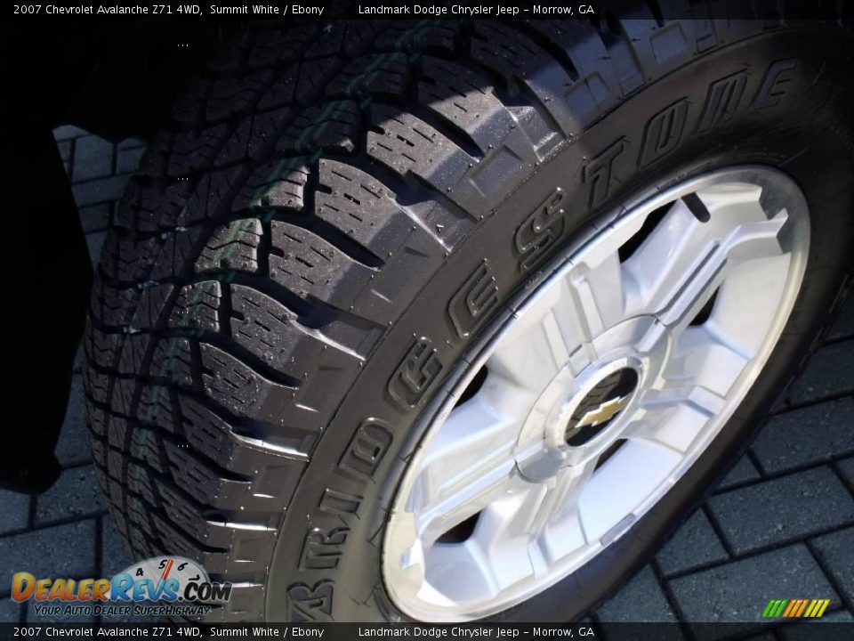 2007 Chevrolet Avalanche Z71 4WD Summit White / Ebony Photo #29