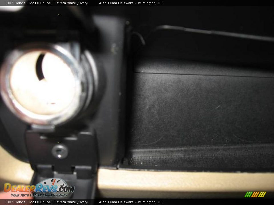 2007 Honda Civic LX Coupe Taffeta White / Ivory Photo #22