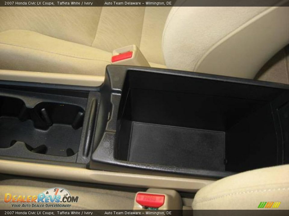 2007 Honda Civic LX Coupe Taffeta White / Ivory Photo #25