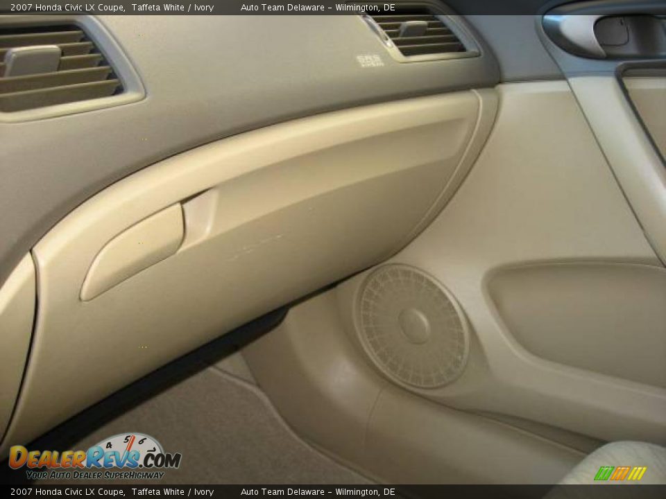 2007 Honda Civic LX Coupe Taffeta White / Ivory Photo #26