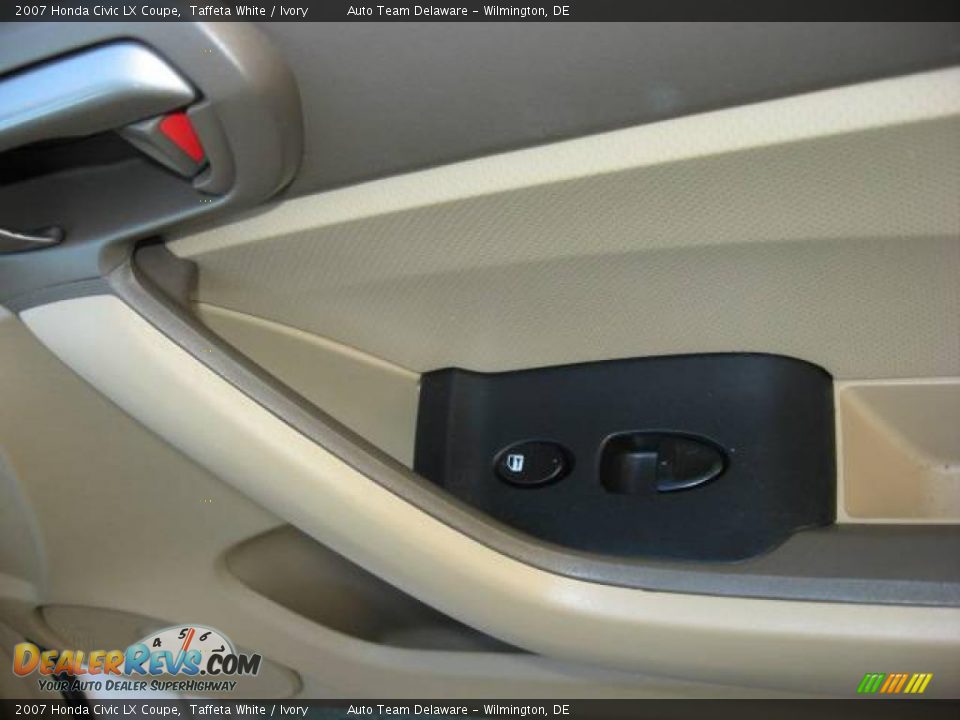 2007 Honda Civic LX Coupe Taffeta White / Ivory Photo #31