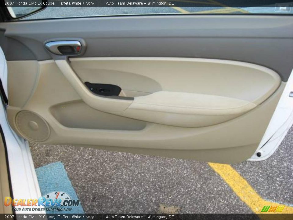 2007 Honda Civic LX Coupe Taffeta White / Ivory Photo #32