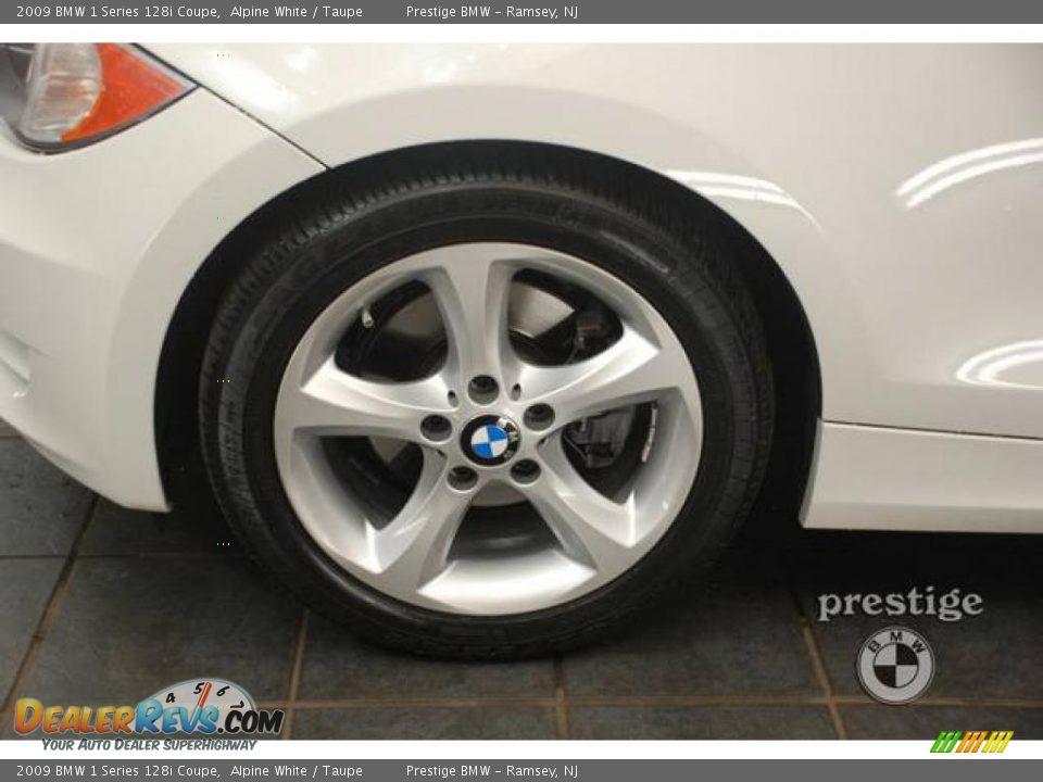 2009 BMW 1 Series 128i Coupe Alpine White / Taupe Photo #8