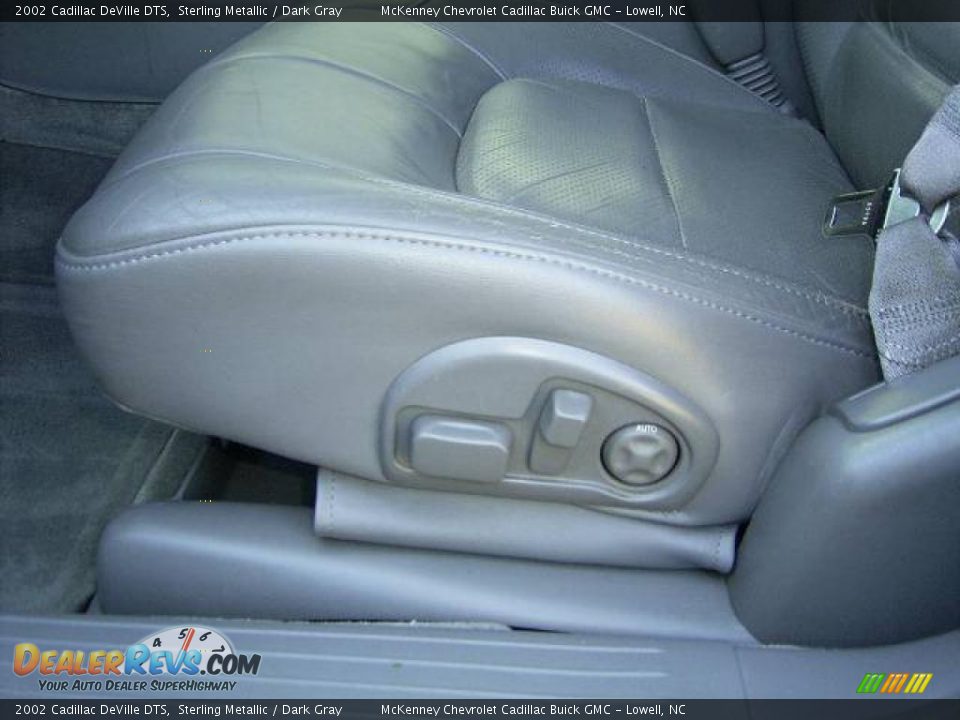 2002 Cadillac DeVille DTS Sterling Metallic / Dark Gray Photo #9
