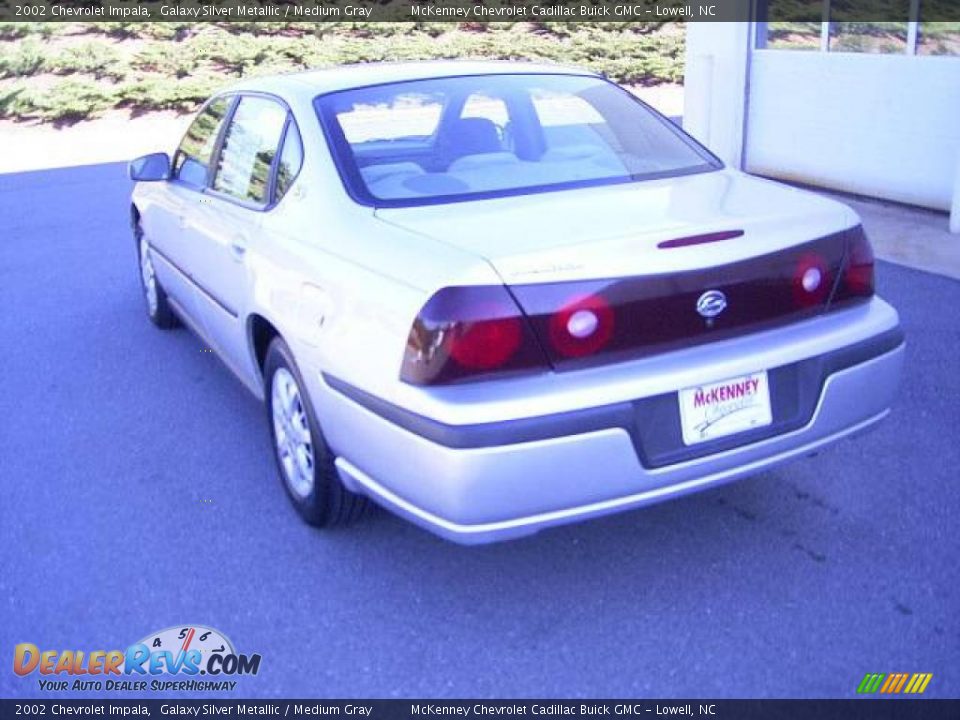 2002 Chevrolet Impala Galaxy Silver Metallic / Medium Gray Photo #2