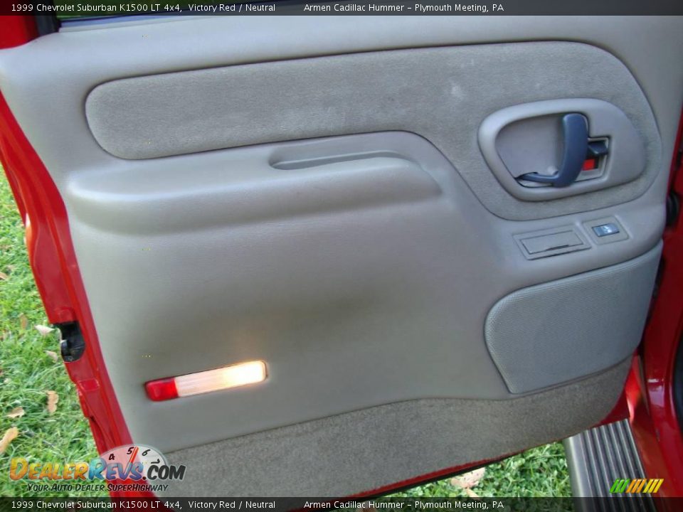 1999 Chevrolet Suburban K1500 LT 4x4 Victory Red / Neutral Photo #23