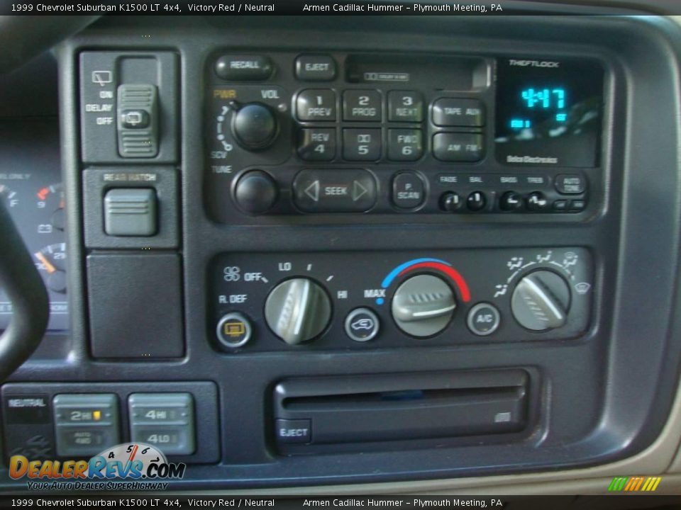 1999 Chevrolet Suburban K1500 LT 4x4 Victory Red / Neutral Photo #32